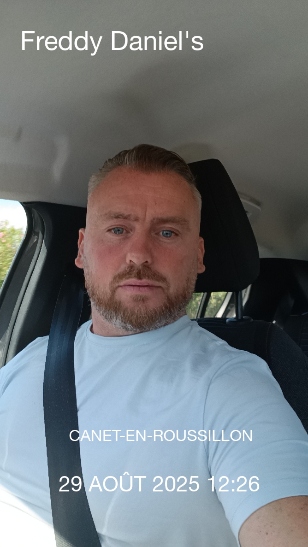 Perfil de Charles-alban